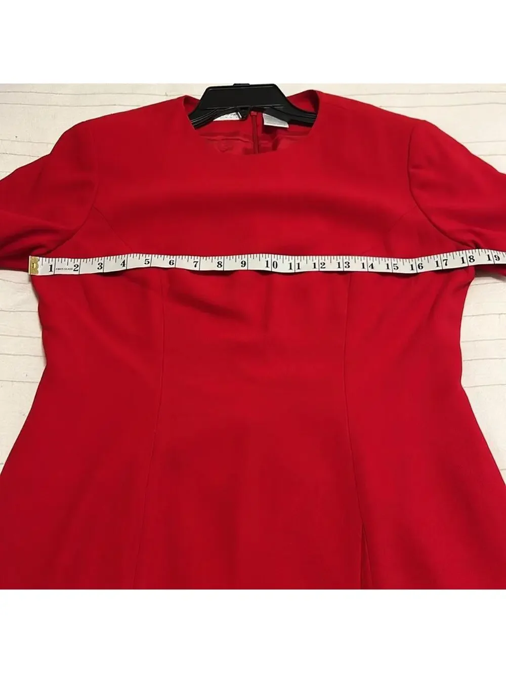 Liz Claiborne Red Crepe Sheath Dress Short Sleeve Tulip Hem Women's Size 10
